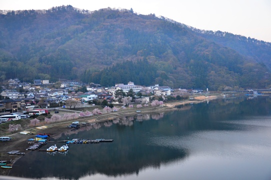 夜明けの河口湖畔1229.jpg
