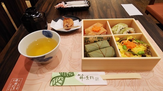 柿の葉すし0714.jpg