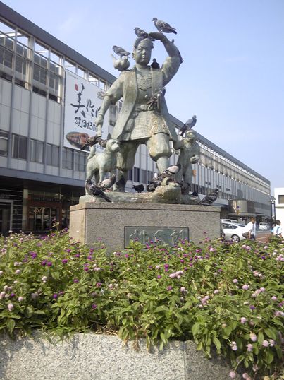 桃太郎像SH3B0119.jpg