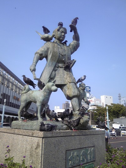 桃太郎像SH3B0121.jpg