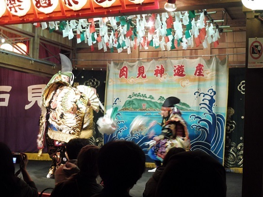 石見神楽・塵輪1370007.jpg