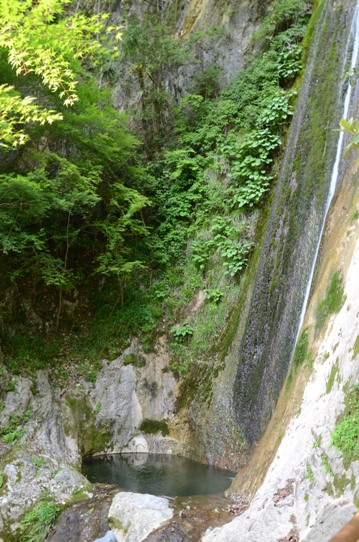 絹掛の滝1718.jpg