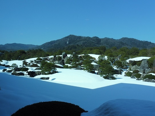 足立美術館雪の庭園1200149.jpg