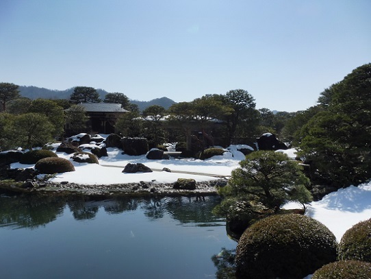 雪の足立美術館1200125.jpg
