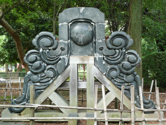 黒田家江戸屋敷の鬼瓦1060382.jpg